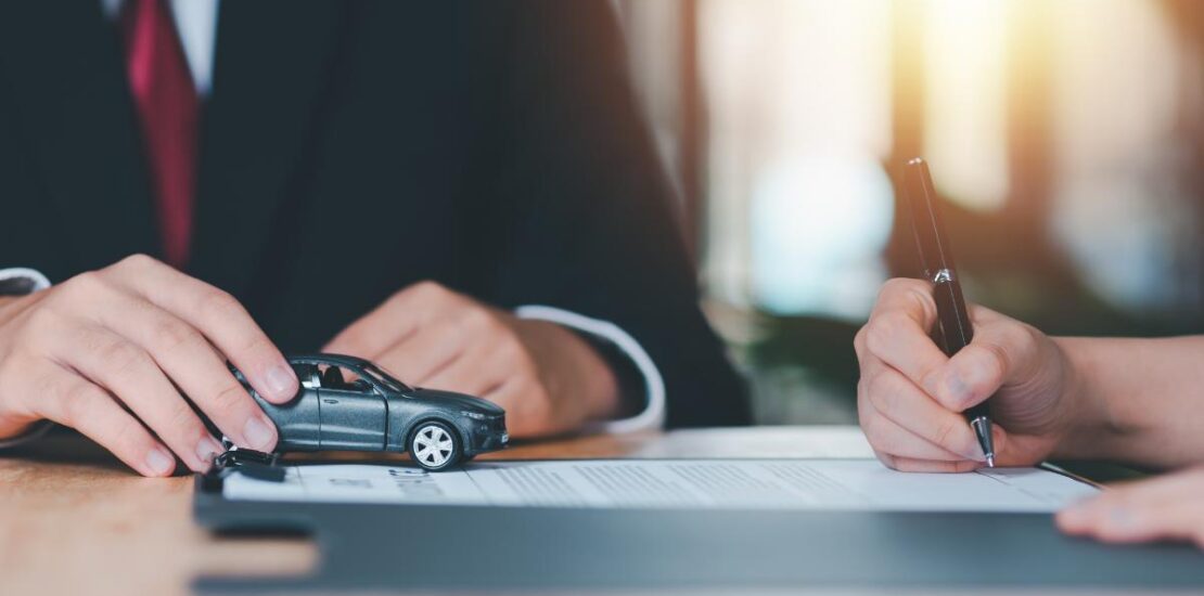 تمويل السيارات بين البنوك والشركات